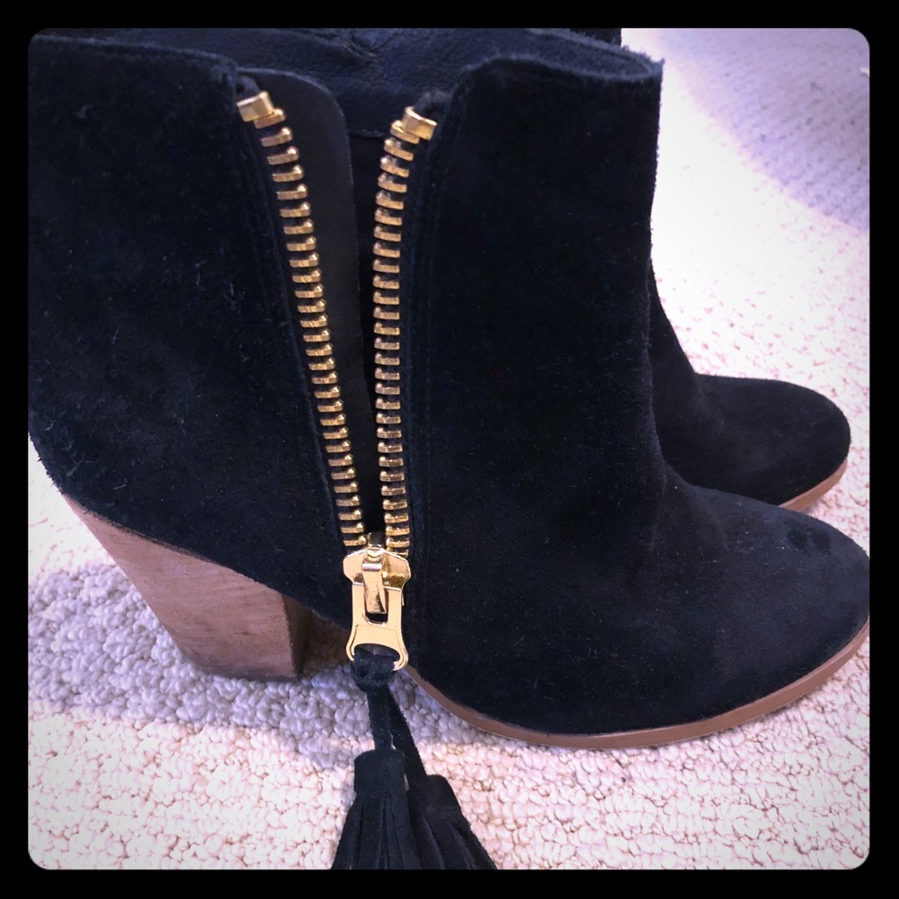 Black booties with tassel